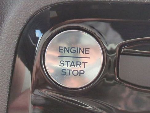 Certified 2023 Ford Escape ST-Line w/ Tech Pack #1 FWD image 27