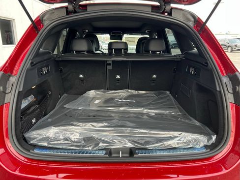 Used 2026 Mercedes-Benz GLC 300 image 28