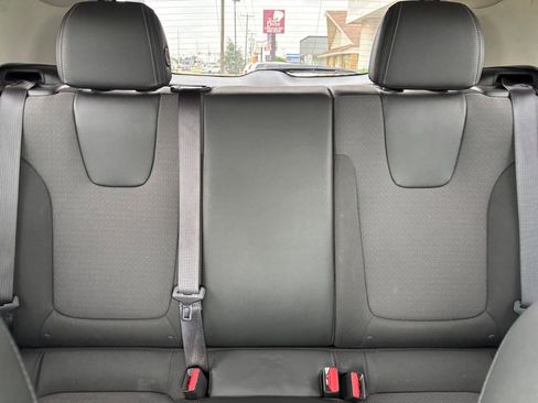 Used 2025 Buick Encore GX Preferred FWD image 37