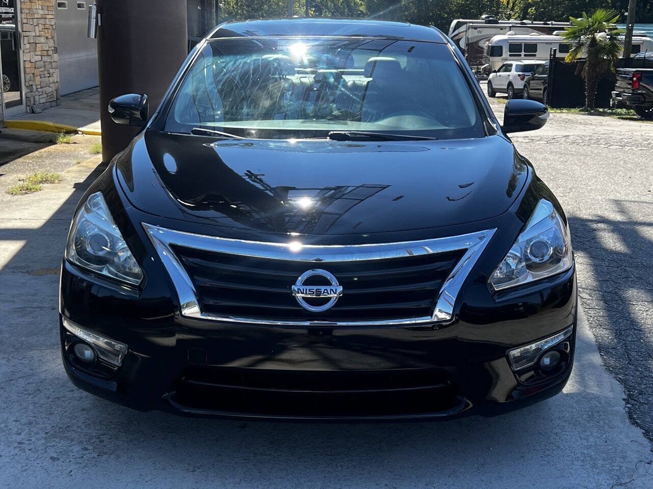 Used 2015 Nissan Altima 3.5 SL FWD image 9