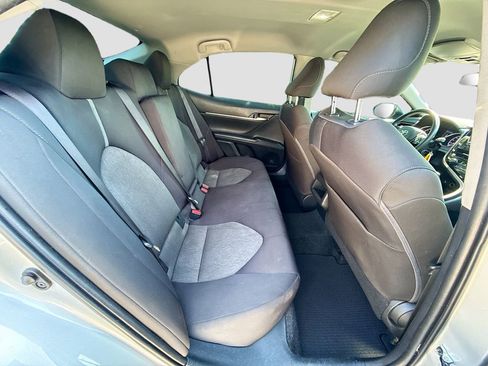 Used 2021 Toyota Camry LE image 27