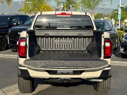 New 2026 GMC Canyon Denali image 9