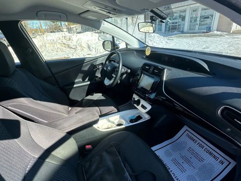 Used 2016 Toyota Prius Three image 26