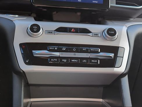 Used 2023 Ford Explorer XLT w/ Equipment Group 202A image 20