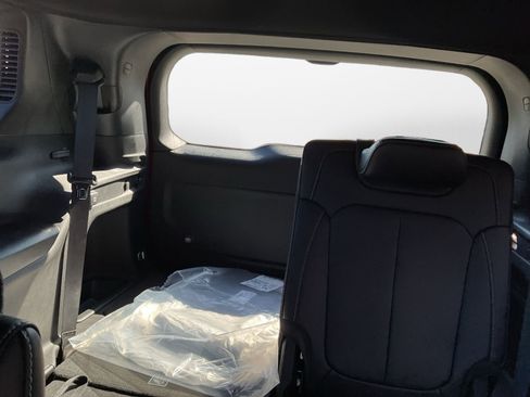 New 2026 Jeep Grand Cherokee L Limited image 13