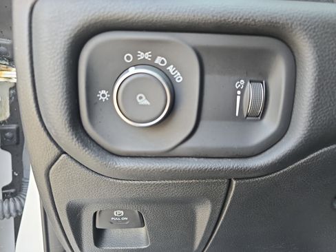 Used 2024 RAM 1500 Laramie image 28