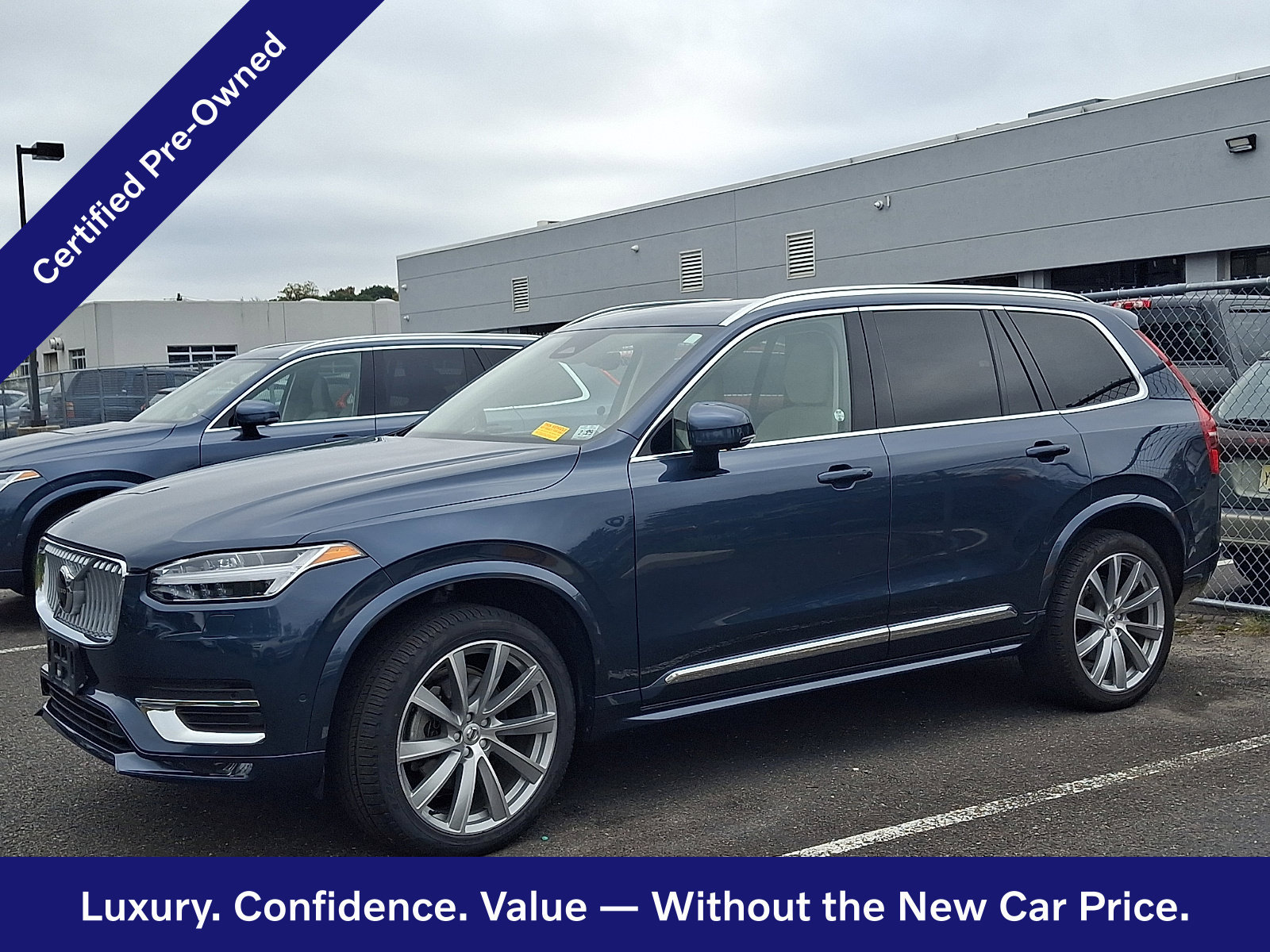 Used 2024 Volvo XC90 B5 Plus w/ Protection Package Premier AWD/4WD image 3