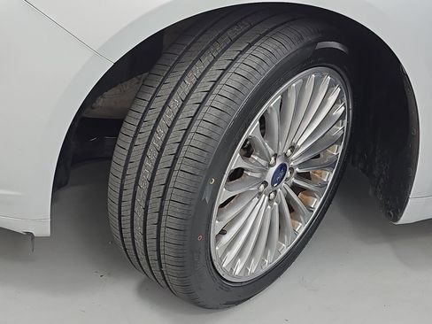 Used 2016 Ford Fusion Titanium image 31