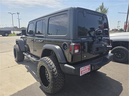Used 2019 Jeep Wrangler Unlimited Sport S AWD/4WD image 7