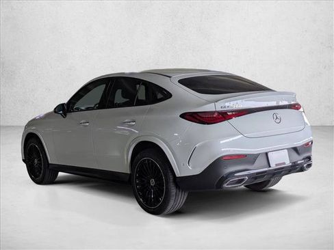 Used 2025 Mercedes-Benz GLC 300 4MATIC image 8