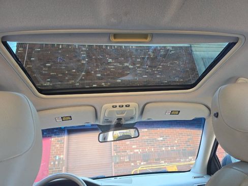 Used 2005 Volvo XC70 image 19