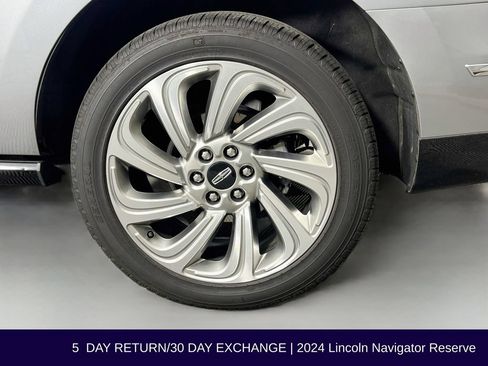 Used 2024 Lincoln Navigator Reserve AWD/4WD image 39
