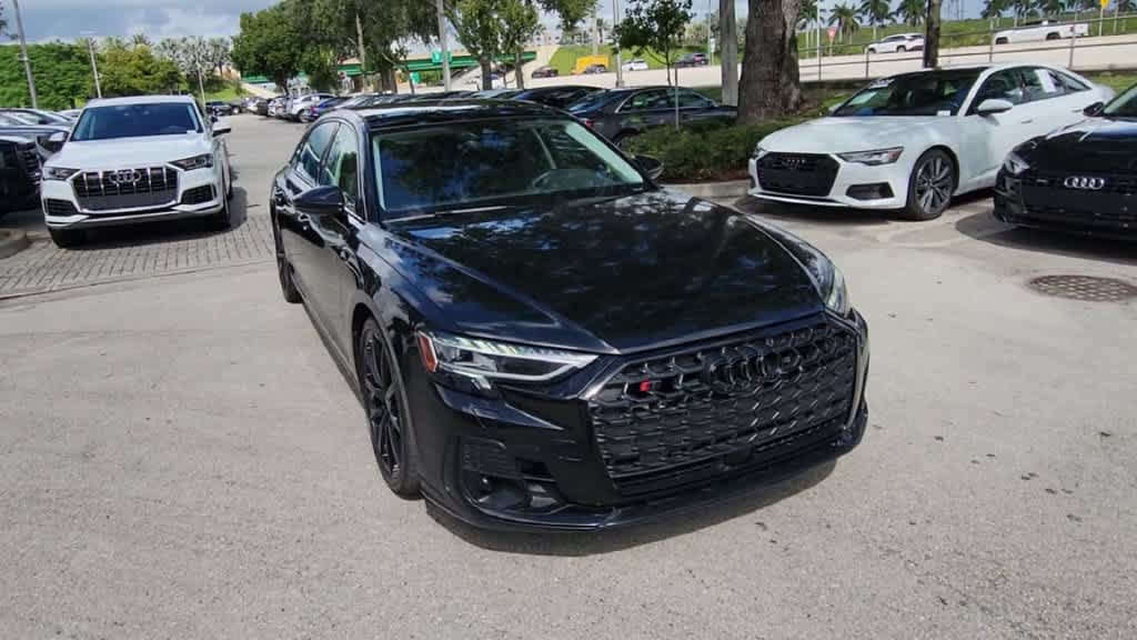 Used 2022 Audi S8 w/ S8 Executive Package AWD/4WD image 2