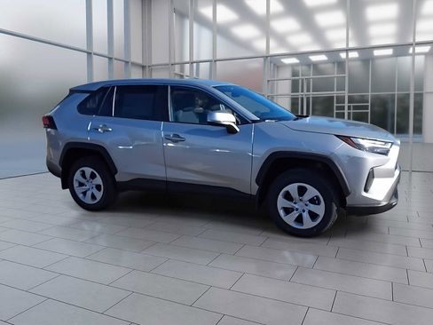 New 2025 Toyota RAV4 LE image 7