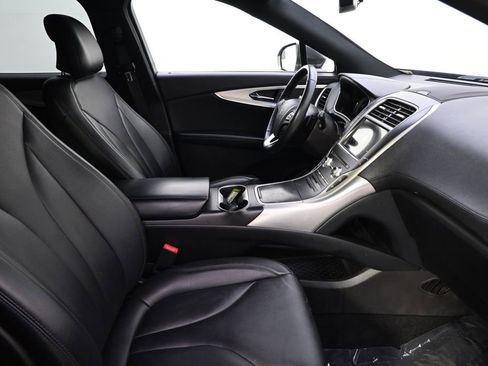 Used 2018 Lincoln MKX Premiere FWD image 13
