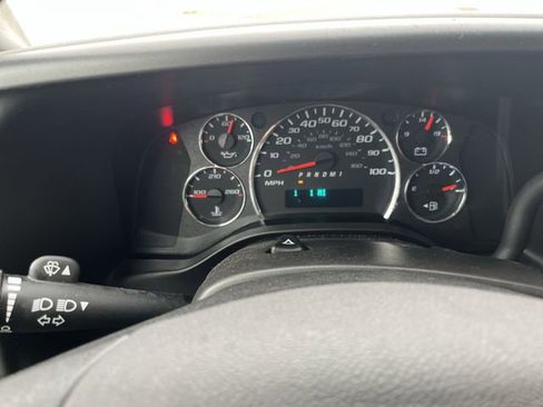 Used 2024 Chevrolet Express 2500 w/ Driver Convenience Package image 12