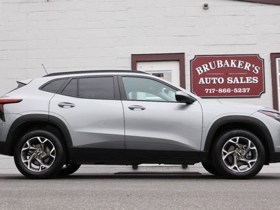Used 2025 Chevrolet Trax LT w/ Driver Confidence Package