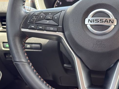 Used 2023 Nissan Sentra SR FWD image 13