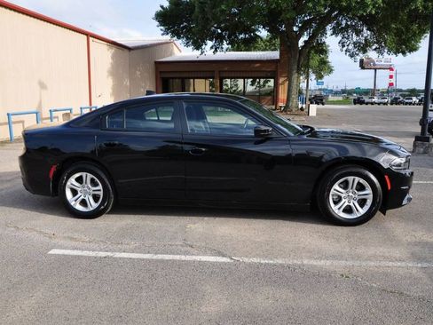 Used 2023 Dodge Charger SXT image 6