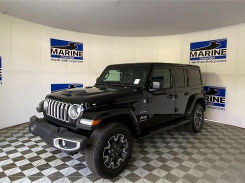Used 2024 Jeep Wrangler Sahara w/ Technology Group image 6