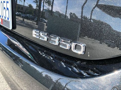 Used 2024 Lexus ES 350 w/ Accessory Package (Z1) image 9