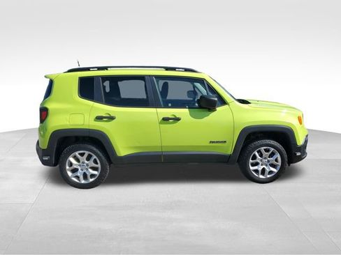 Used 2018 Jeep Renegade Sport w/ Power & Air Group AWD/4WD image 3