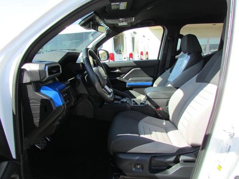 Used 2024 Toyota Tacoma TRD Sport image 17