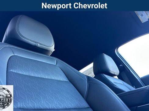 New 2026 Chevrolet Equinox LT w/ Convenience Package II image 18