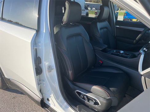 Used 2025 Jeep Wagoneer Launch Edition w/ Trailer Tow Group image 51