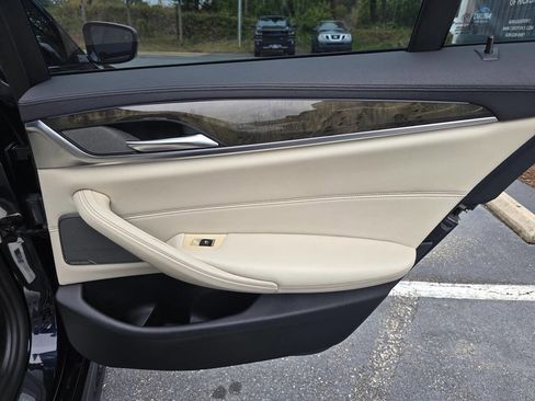 Used 2018 BMW M550i xDrive w/ Driving Assistance Package AWD/4WD image 15