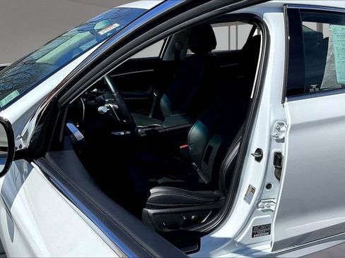Used 2024 Genesis G70 2.5T AWD/4WD image 21