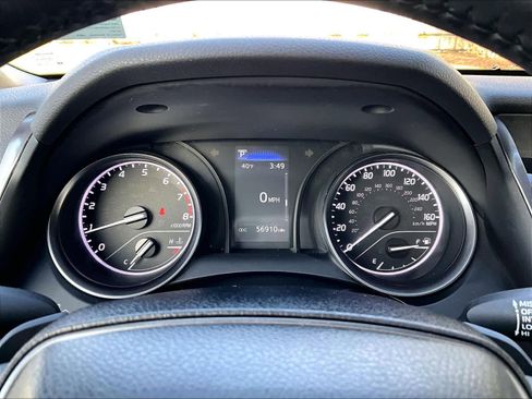 Used 2024 Toyota Camry SE image 25