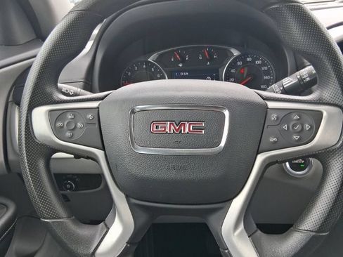 Used 2024 GMC Terrain SLE FWD image 9