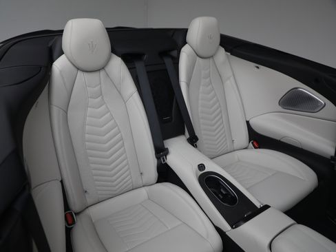 New 2026 Maserati GranCabrio Trofeo AWD/4WD image 18