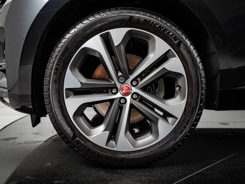 Used 2023 Jaguar F-PACE S image 13