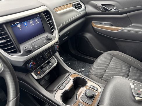 Used 2023 GMC Acadia SLE w/ Driver Convenience Package image 24