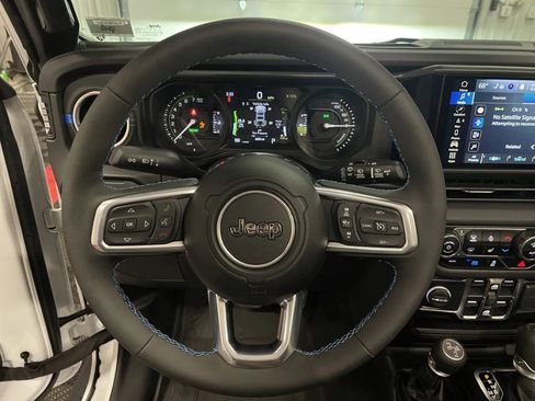 Used 2024 Jeep Wrangler High Altitude image 26
