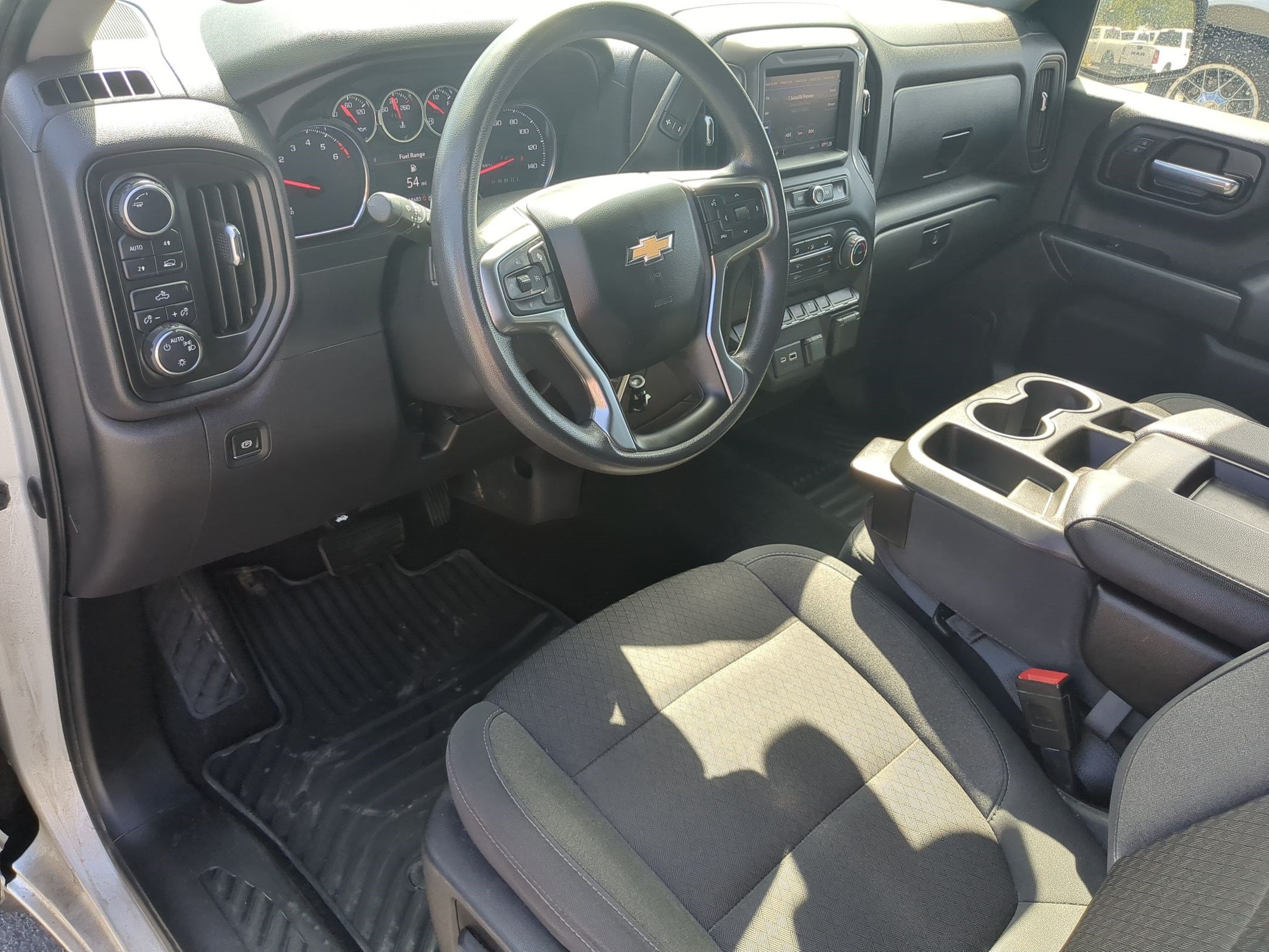 Used 2022 Chevrolet Silverado 1500 Custom w/ Safety Confidence Package AWD/4WD image 16