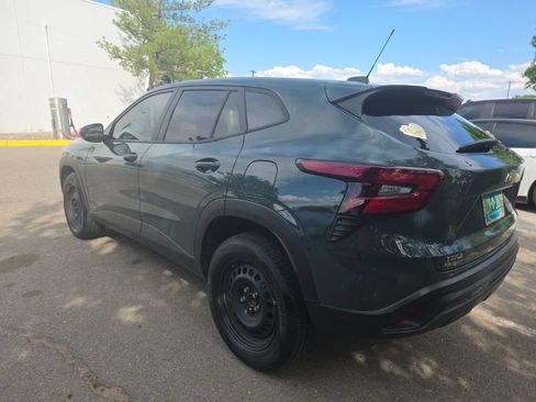 Used 2025 Chevrolet Trax LS w/ Driver Confidence Package FWD image 3