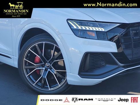 Used 2023 Audi Q8 Premium Plus w/ Premium Plus Package AWD/4WD image 3