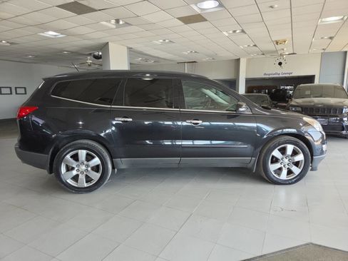 Used 2010 Chevrolet Traverse LTZ AWD/4WD image 8