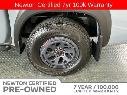 Used 2025 Nissan Frontier PRO-4X AWD/4WD image 46