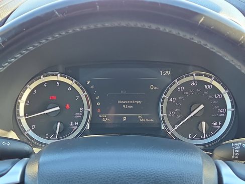 Used 2022 Toyota Highlander XSE image 23