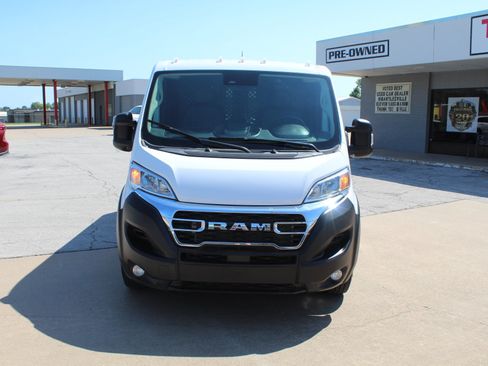 Used 2025 RAM ProMaster 2500 w/ U-Haul Equipment Group FWD image 12