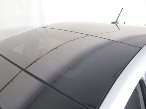 Used 2015 Toyota Prius Three w/ Solar Roof Package FWD image 22