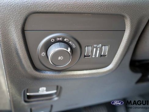 Used 2022 Jeep Grand Cherokee L Limited AWD/4WD image 22