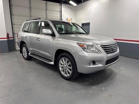 Used 2008 Lexus LX 570 4WD image 2