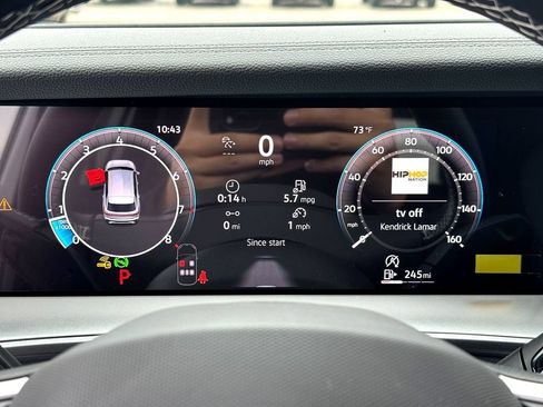 New 2026 Volkswagen Tiguan SE FWD image 13