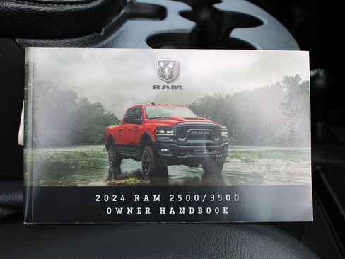 Used 2024 RAM 2500 Tradesman w/ Chrome Appearance Group AWD/4WD image 34
