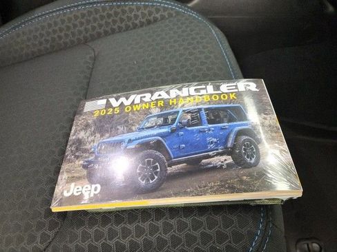 New 2025 Jeep Wrangler Unlimited Rubicon 4xe w/ Convenience Group AWD/4WD image 29